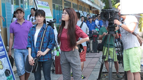 Nhã Phương đằng sau những cảnh quay 'Zippo, mù tạt và em'