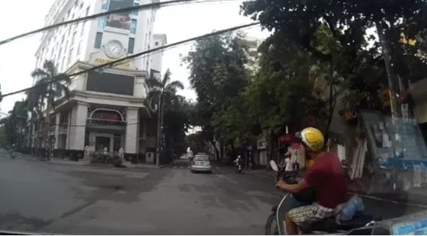 Thêm 1 cú nhấn ga,