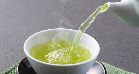 9 lí do bạn nên uống trà xanh hằng ngày