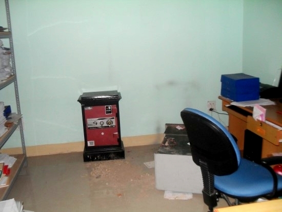 Trộm tung hoành, đục tung két sắt trụ sở UBND huyện