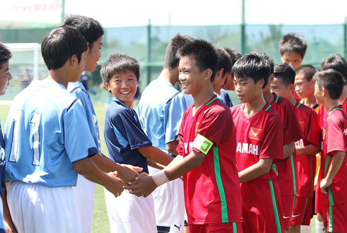 “Văn Quyến, Quốc Vượng cũng phải ghen tị với U13 học đường”