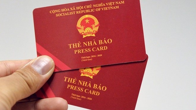 Thêm 2 nhà báo bị thu hồi thẻ