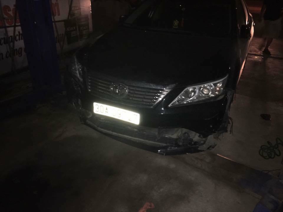 Xác định danh tính lái xe Camry kéo lê xe máy 5km