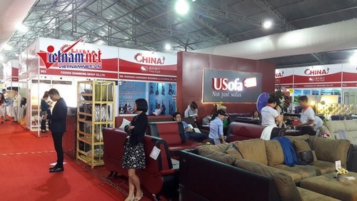 Hàng Trung Quốc tràn ngập triển lãm Vietbuild
