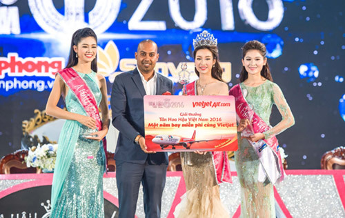 Vietjet tặng Hoa hậu VN 2016 1 năm bay miễn phí