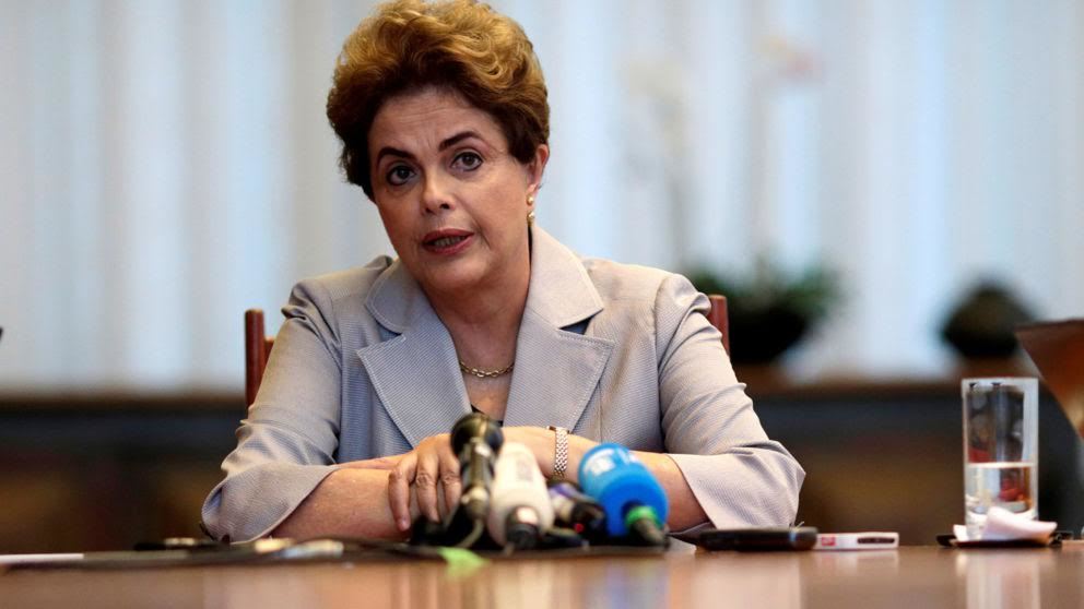 Nữ tổng thống Brazil bị bãi chức