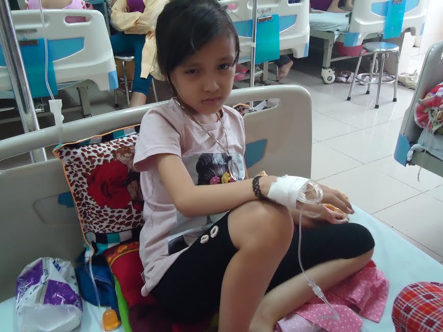 Bé gái 9 tuổi, 8 năm mắc bệnh cầu cứu