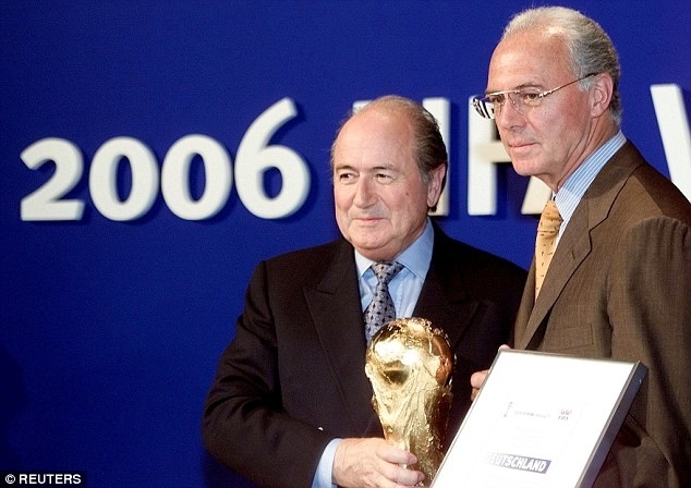 Huyền thoại Beckenbauer bị khám nhà trong cuộc điều tra tham nhũng