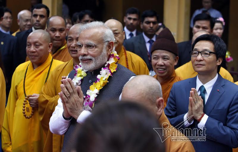 Thủ tướng Ấn mời tăng ni Việt thiền dưới cây Bồ Đề