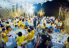 Dạ tiệc hang động: 5 triệu/suất VIP giữa vịnh Hạ Long