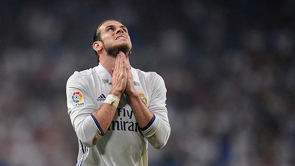 Lợi dụng MU, Gareth Bale chơi khó Real Madrid