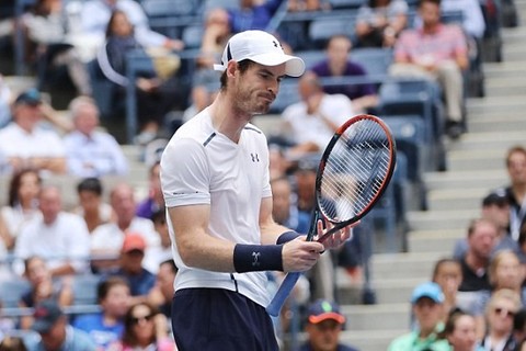 Murray chật vật vào vòng 4 US Open