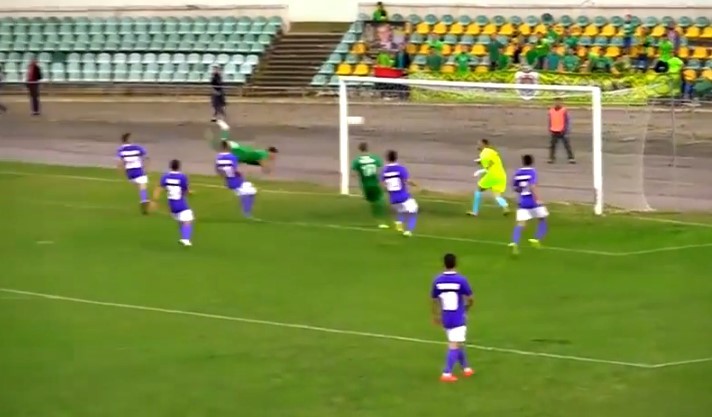 Xem pha ghi bàn theo phong cách bọ cạp