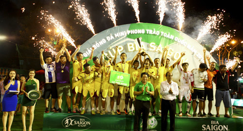 Đội Moto Lê Quang, Cafe Phố chiếm “ngôi vương”