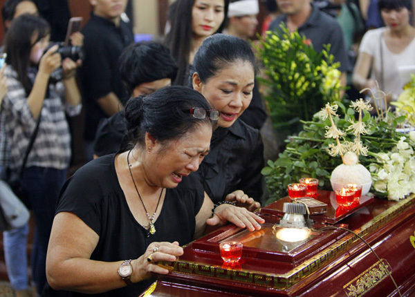 Nước mắt chia tay nghệ sĩ Hán Văn Tình