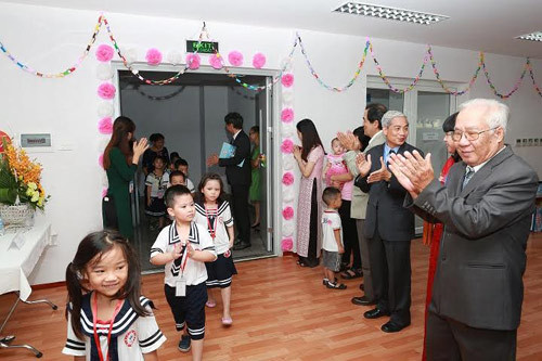 ‘Arigato gozaimasu’ - hành xử lạ của HS ngày khai giảng