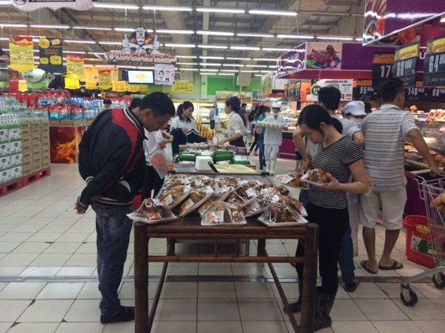 Hành động xấu xí của người Việt ở siêu thị văn minh