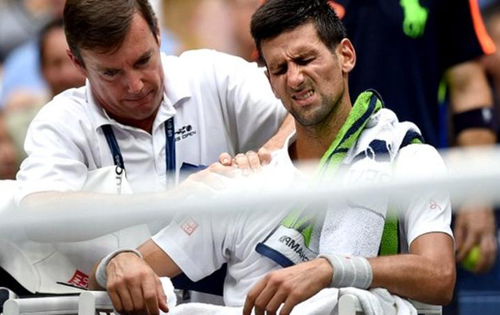 Djokovic dính chấn thương vẫn vào chung kết US Open
