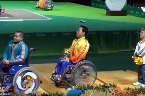 khoảnh khắc Quốc ca Việt Nam vang lên tại Paralympic