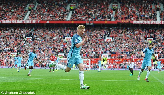 Kevin de Bruyne sửa lòng tinh tế mở tỷ số