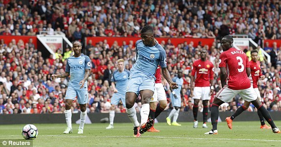 Iheanacho nâng tỷ số lên 2-0 cho Man City