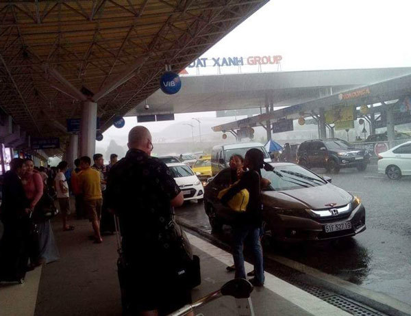 ngập, sài gòn, sân bay Tân Sơn Nhất, mưa lớn, ùn tắc giao thông