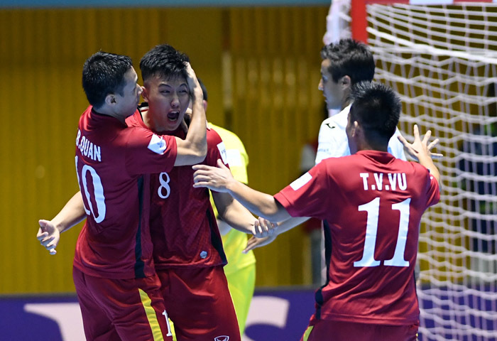 HLV Bruno nói gì về chiến thắng lịch sử của futsal Việt Nam?