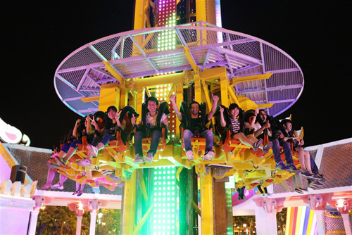 Mãn nhãn với lễ hội đèn lồng tại Asia Park