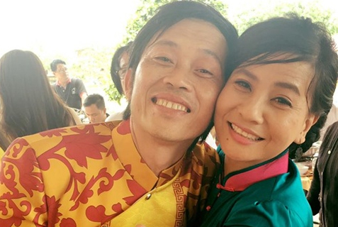 Nhà thờ 'khủng' của Hoài Linh chật cứng nghệ sĩ và khán giả