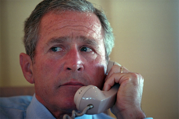 Bush làm những gì khi nhận hung tin 11/9?