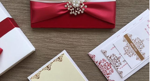 Độc đáo với bộ thiệp cưới sang trọng
