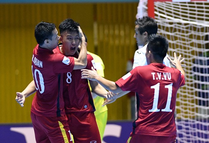 Tuyển thủ futsal Văn Vũ: “Vợ ơi, thắng rồi!”