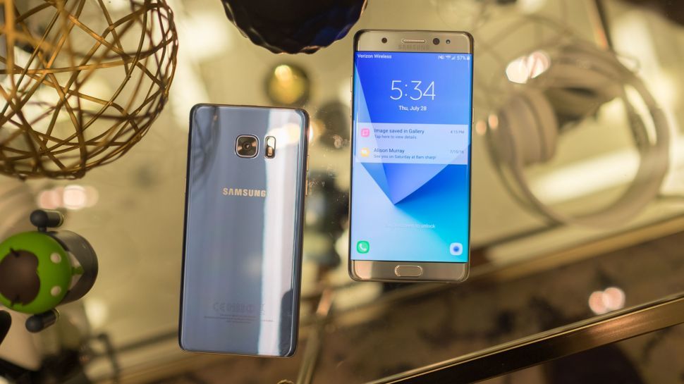 Samsung phủ nhận việc khóa toàn bộ Galaxy Note 7