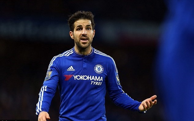 Conte tống khứ Fabregas khỏi Chelsea