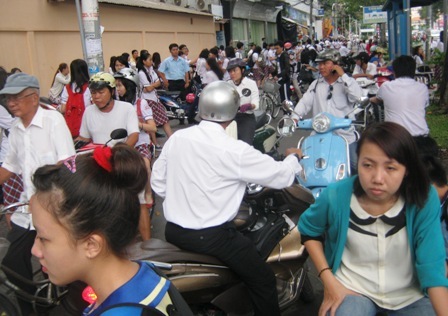 Trung tâm Ngoại ngữ, Tin học ở TP.HCM… hết tên để đặt