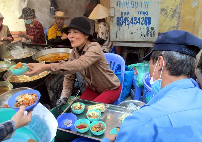 Tậu biệt thự nhờ kinh doanh trà đá, bán xôi... vỉa hè