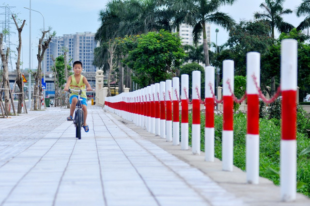 Hà Nội đề xuất dùng gạch giả đá để lát vỉa hè