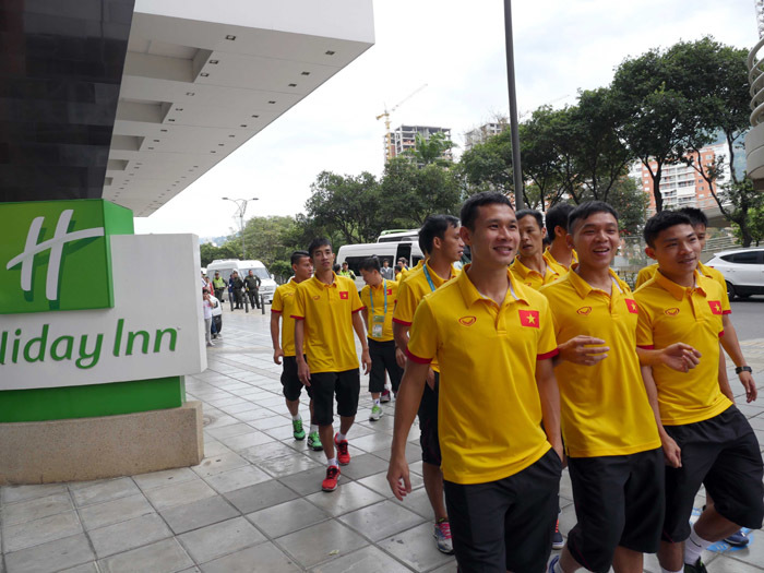 Lập kỳ tích, tuyển futsal Việt Nam được xả trại đi shopping