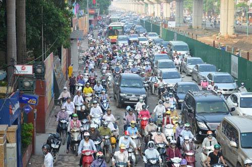 Hà Nội đề xuất cấm xe máy ngoại tỉnh vào thành phố theo giờ