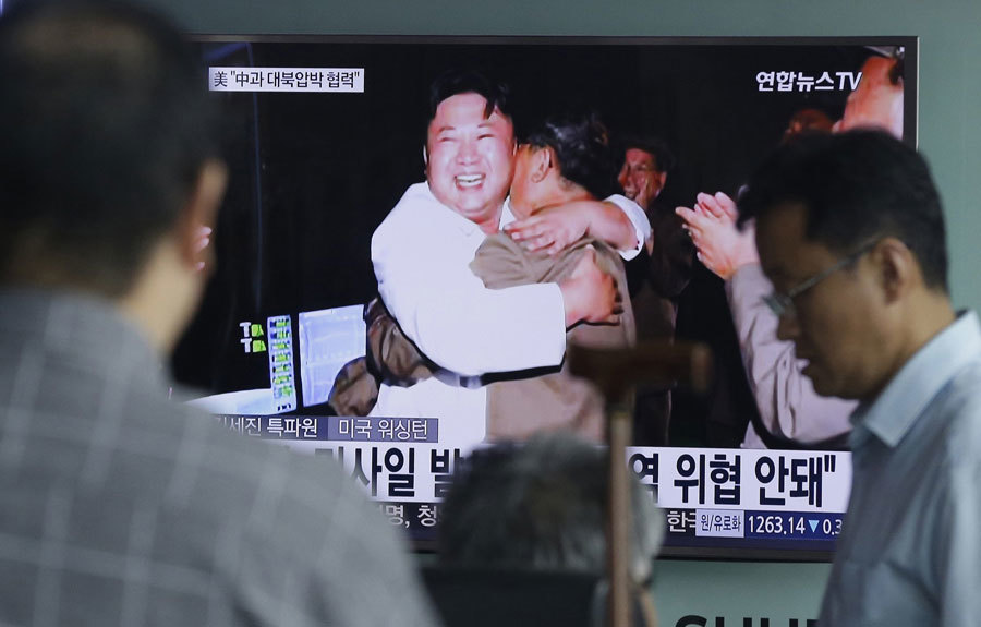 Kim Jong Un chuẩn bị phóng vệ tinh mới?