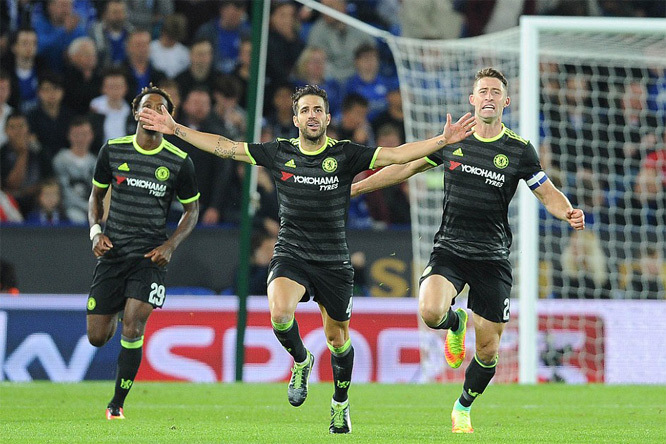 Fabregas bùng nổ, Chelsea thắng ngoạn mục Leicester