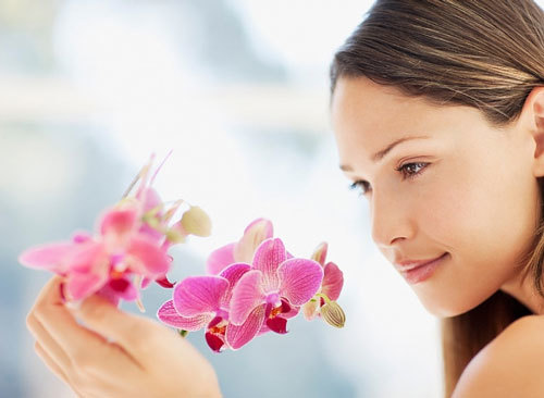 Bỏ trăm triệu lên đời 'cô bé' mong giữ chồng, kiếm người yêu