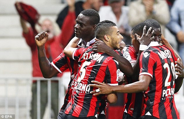 Video ngựa chứng Balotelli trở lại và lợi hại hơn xưa