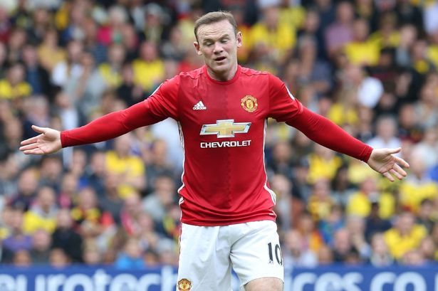 Gạt chỉ trích, Rooney làm mọi cách để giữ chỗ ở MU