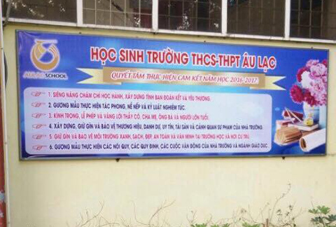 Trường bị giải thể trong ngày khai giảng