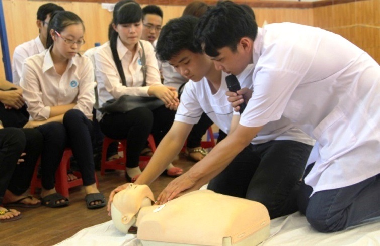 Vụ bị tôn cứa cổ: Người dân thiếu kiến thức cấp cứu