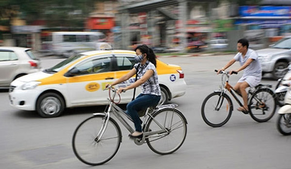'Đi xe đạp ở Hà Nội nhanh hơn ô tô'