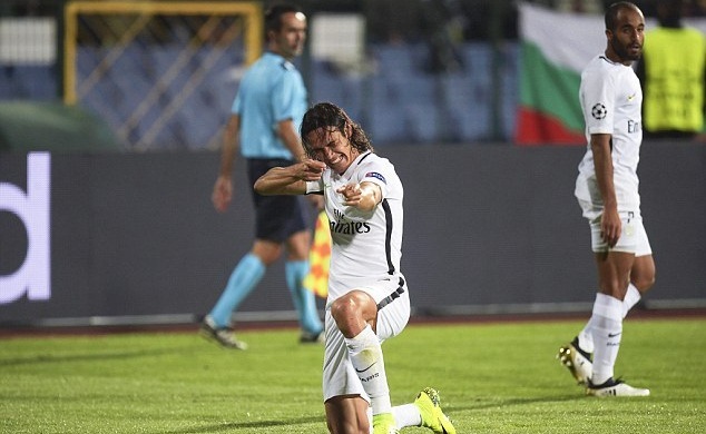 Cavani sáng chói, PSG ngược dòng thắng