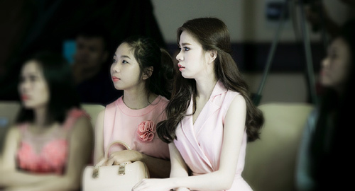 NTK Luxy Nguyen mang vẻ đẹp ngọt ngào lên thảm đỏ