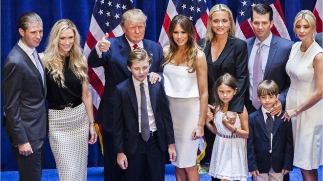Tài sản của Trump giảm 800 triệu USD sau một năm